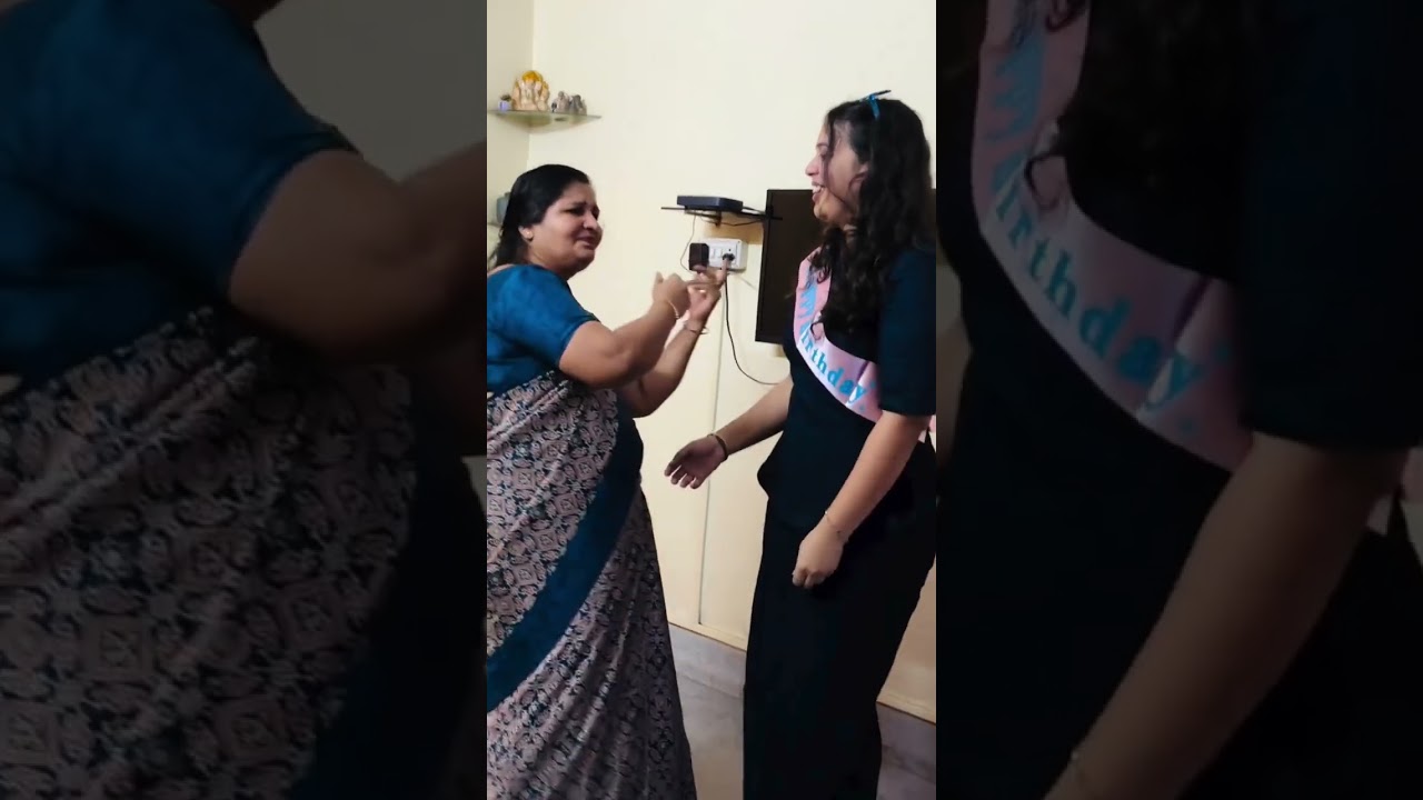   Bride’s chura closeup moment  