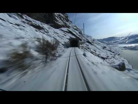 Поезд  Myrdal - Svenkerud Норвегия. Прекрасное видео и музыка!