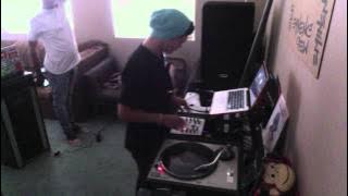 March Mix! (2011) - Dj ARA (tracklist in description)