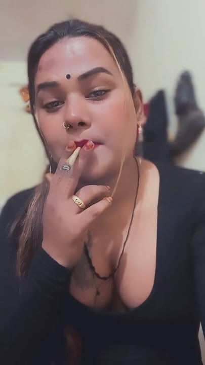 Smoking Indian girls cigarettes ❤️❤️😍💦💋 #viralvideo #trending #smocking