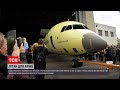 Новини України: на держпідприємстві "Антонов" урочисто викотили фюзеляж нового Ан-178