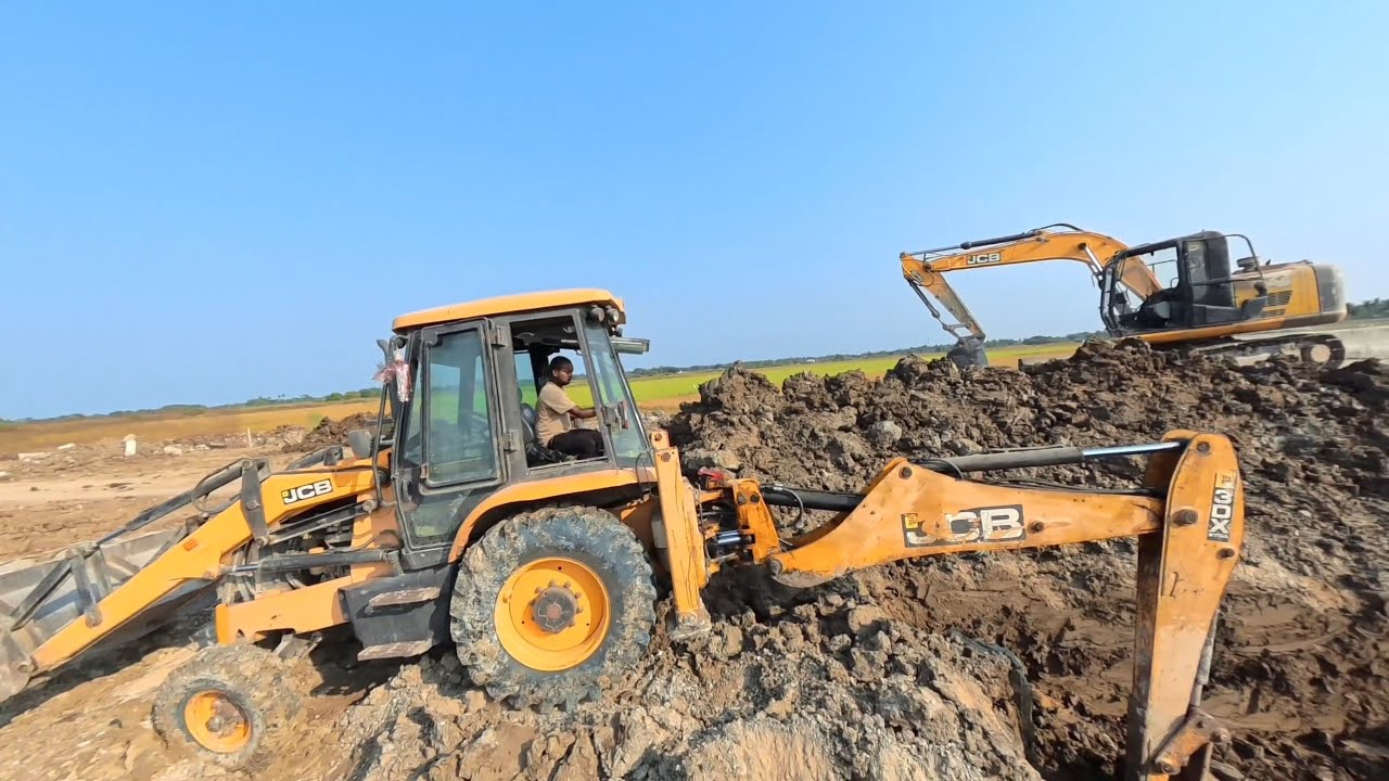 JCB 3DX || Railway Retaining Wall Foundation Work with  Backhoe Loader.