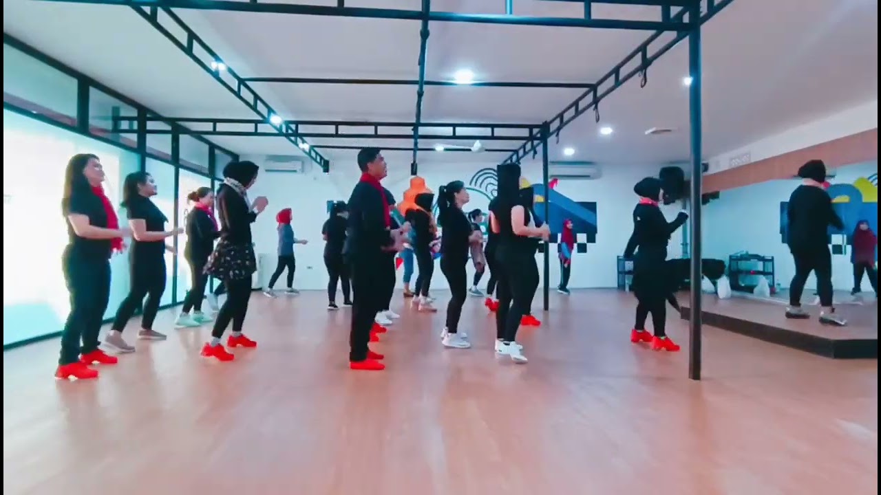 Satu Hati Line Dance / Choreo by Andrico Yusran (INA) / Demo by Studio 168 Palembang