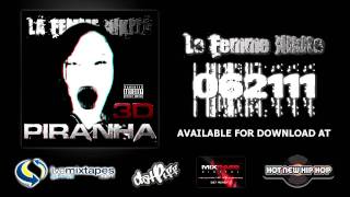 La Femme Nikita - Nikita 2X Piranha 3D