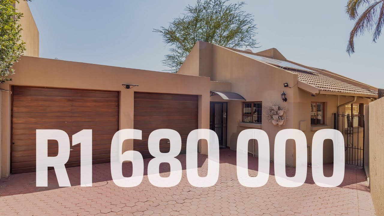 Charming 3 Bed 2 Bath Home In North Riding - Must See!