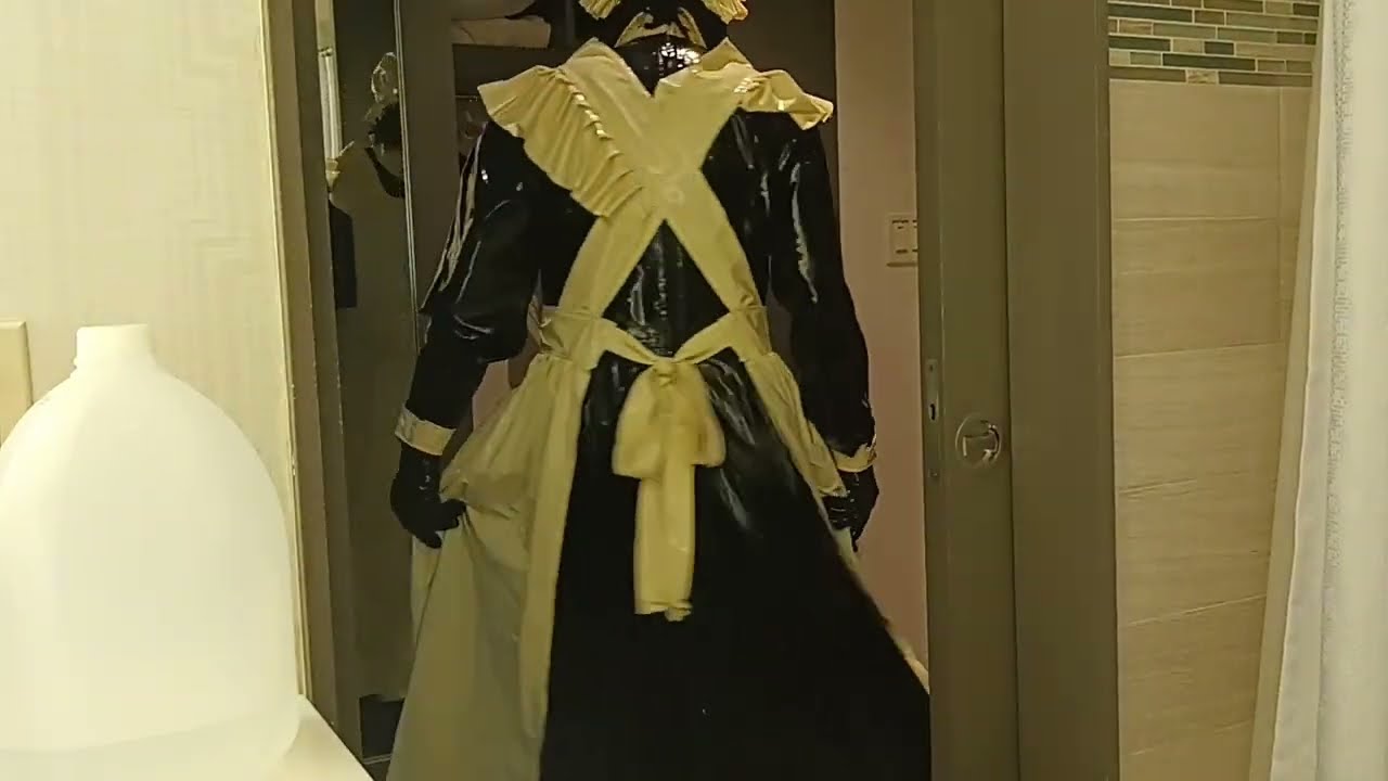 My Rubber Apron Stap is Not Straight