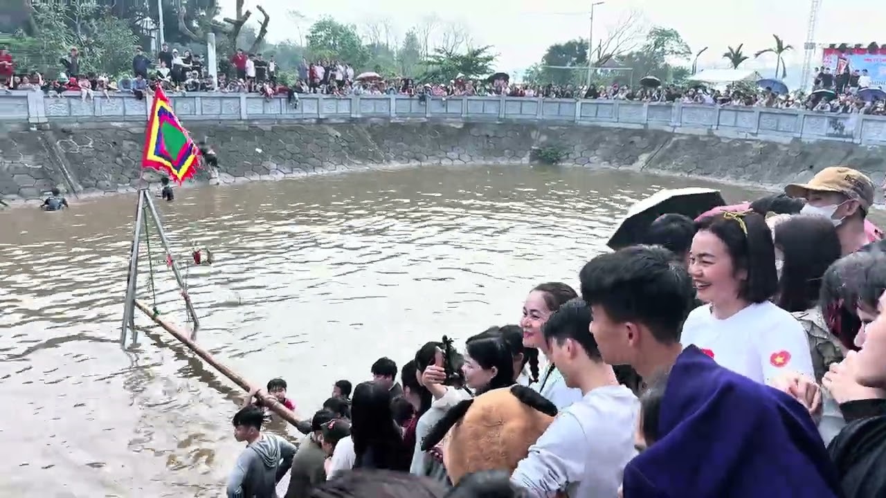 Rất Nhiều Tro Vui Chơi Có Thưởng Tại Hội Làng Gốm Cổ Kim Lan