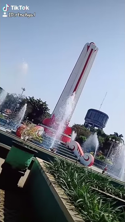 Alun Alun Pasuruan Berada...