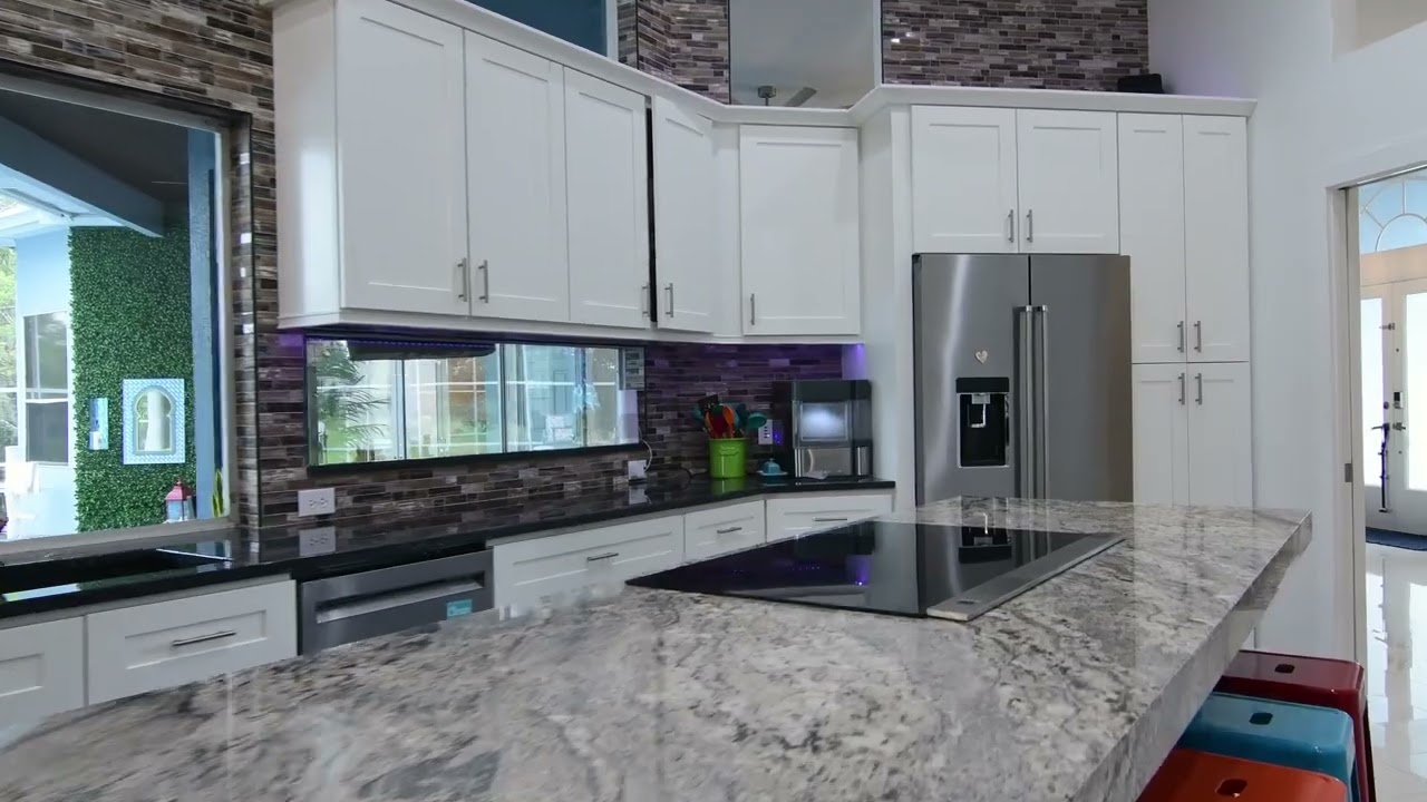 8040 Courtleigh Dr, Orlando, FL | Macson Petit-Jean MVP Realty