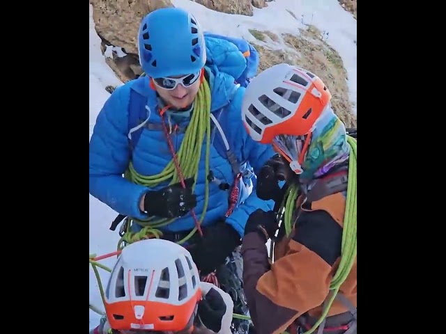 Initiation alpinisme en neige #climbing #mountains #adventure #montagne #hiking #alpinisme