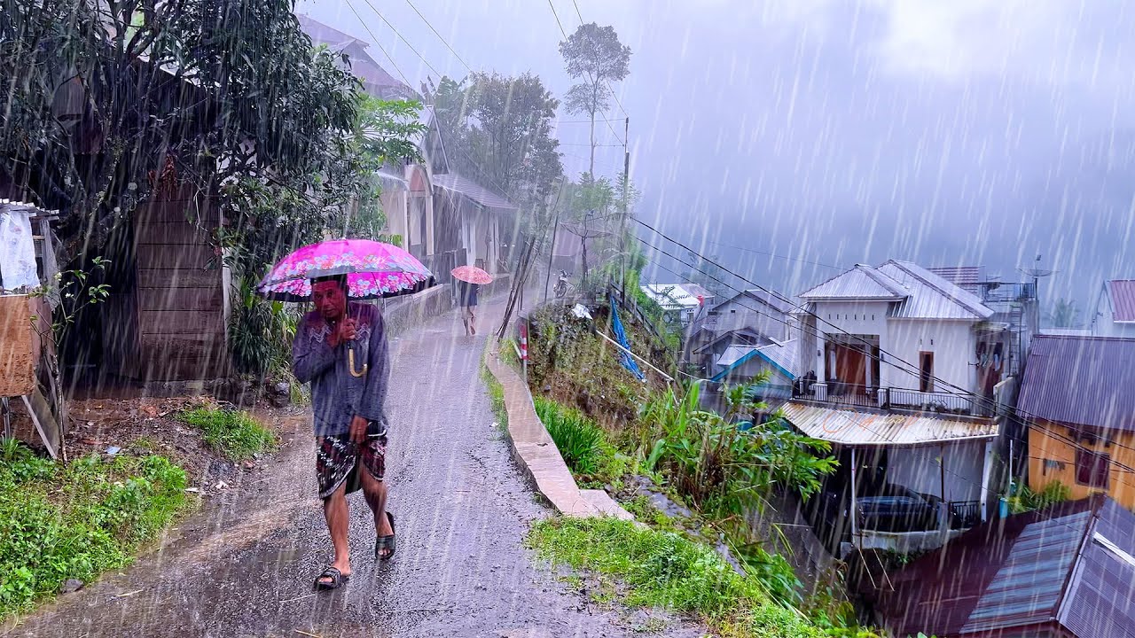 ОЧЕНЬ СИЛЬНЫЙ ДОЖДЬ В ТИХОЙ ХОЛМИСТОЙ ДЕРЕВНЕ - ЗВУКИ ДОЖДЯ ДЛЯ СПЯЩИХ ГУЛЯЮЩИХ