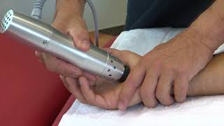 Thumb pain 1 - Zimmer MedizinSystems enPuls Treatment Demo