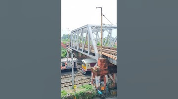 Parallel Trains crossing Scene #shorts