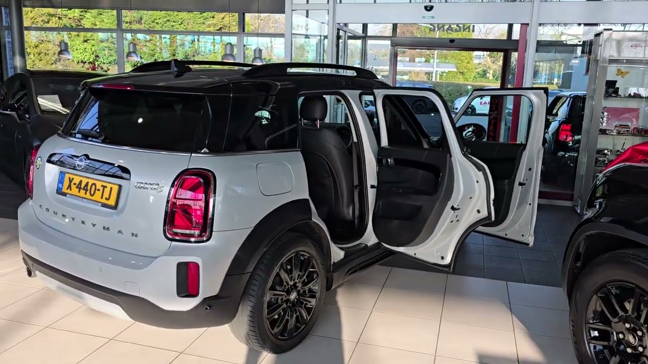 Mini Countryman 2.0 Cooper S E ALL4 Yours Automaat WWW.EAFAUTOS.NL Voorschoten