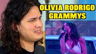 Miniatura de vídeo de "Vocal Coach Reacts to Olivia Rodrigo - Driver's License (GRAMMYS 2022)"