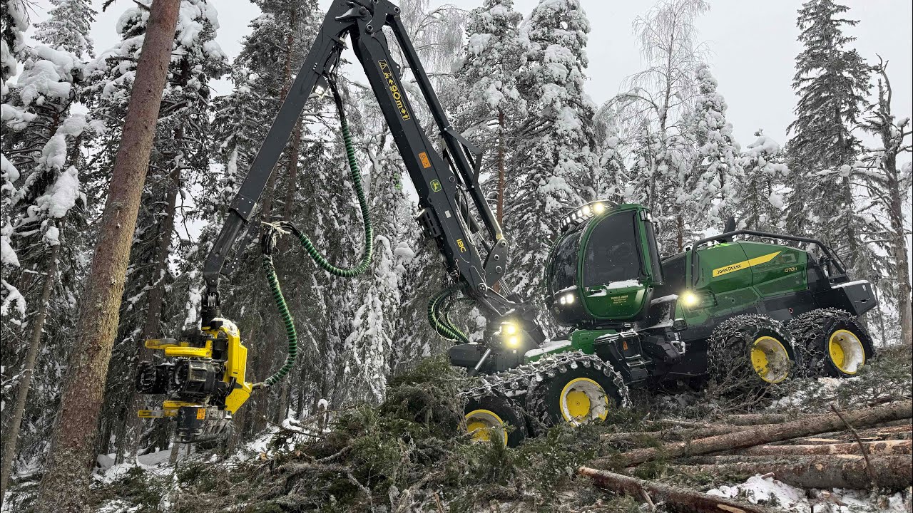 WINTER IN THE WOODS ❄️ | LOGGING WITH THE JOHN DEERE 1270H