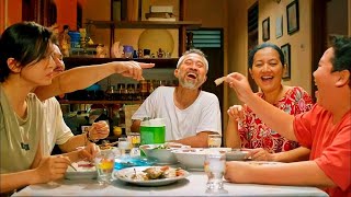 21 Yıl Boyunca Fakir Rolü Yapan Babalarının Ultra Zengin Olduğu Ortaya Çıktı Film Özeti̇