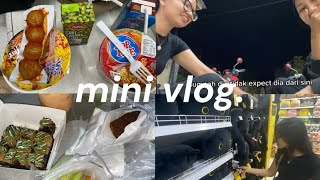 Mini Vlog Adinduy Ft Indyra Edisi Mkn Cantik Di Pinggir Restoran