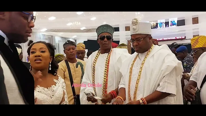 THIS IS HUGE! CHECK OUT THE MULTI MILLION NAIRA GOLD ROCK BY OBA SULAIMAN ADESHINA ONIBA OF IBA.