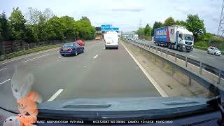 Dashcam RN04ANR Cut up and dangerous overtake (18/05/22 Prestwich M62E)