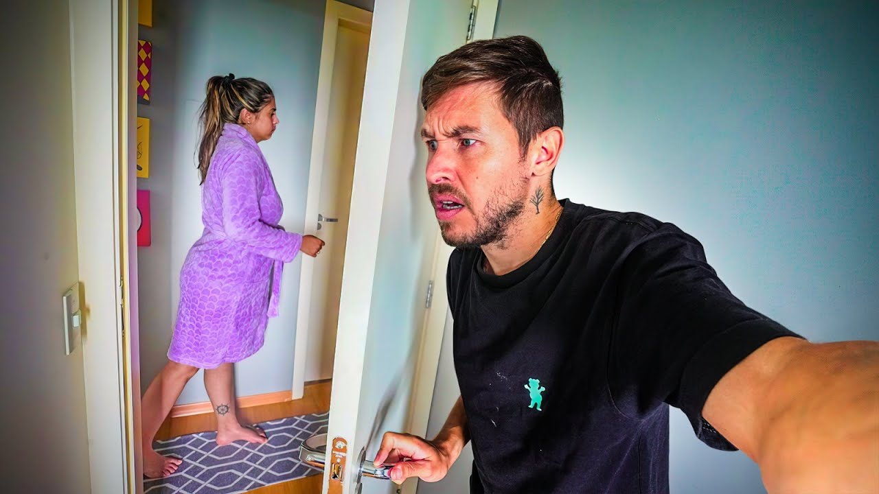 INVADI A CASA DA MINHA NAMORADA ENQUANTO ELA TRABALHAVA