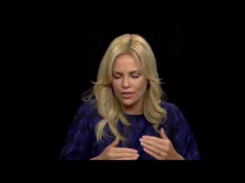 Charlize Theron and Guillermo Arriaga on tennis, d...