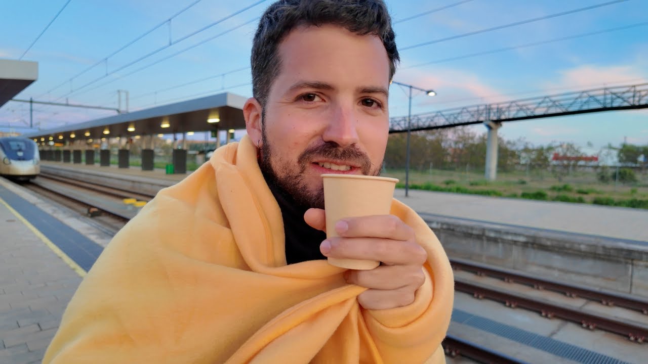 El APAGÓN me pilló montado en UN TREN 🚨💡