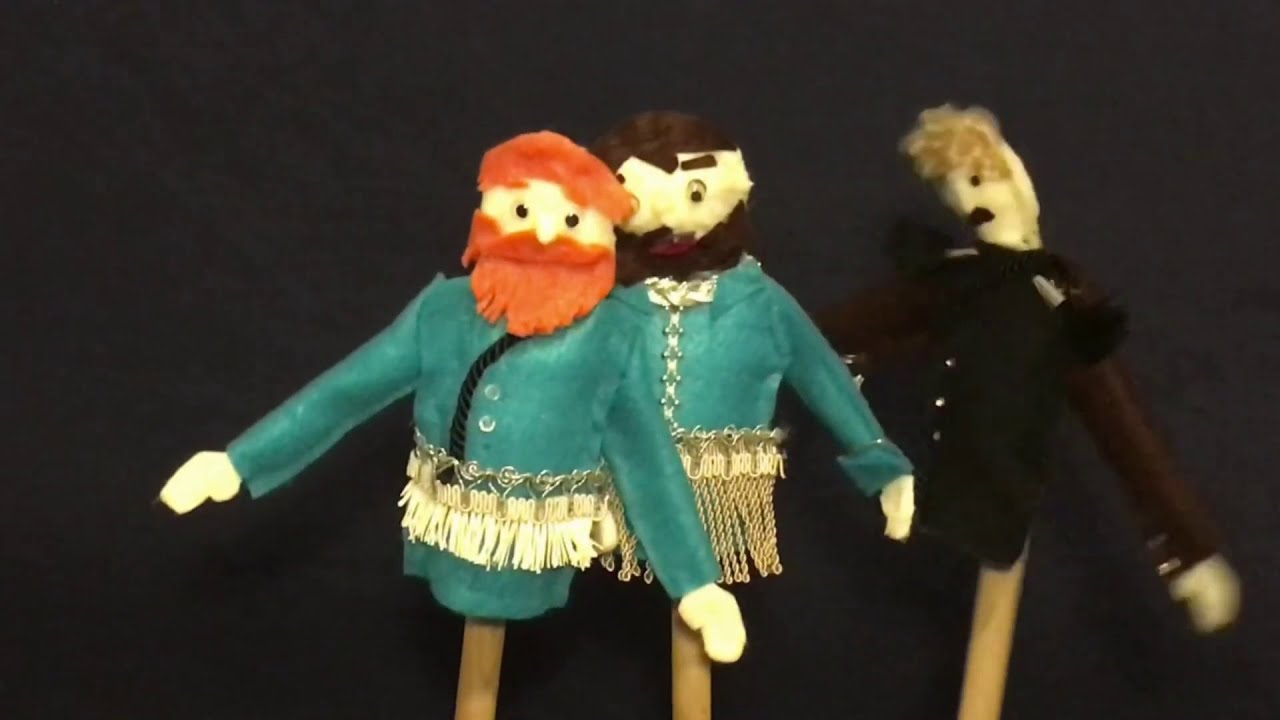 Hamlet puppet show - YouTube