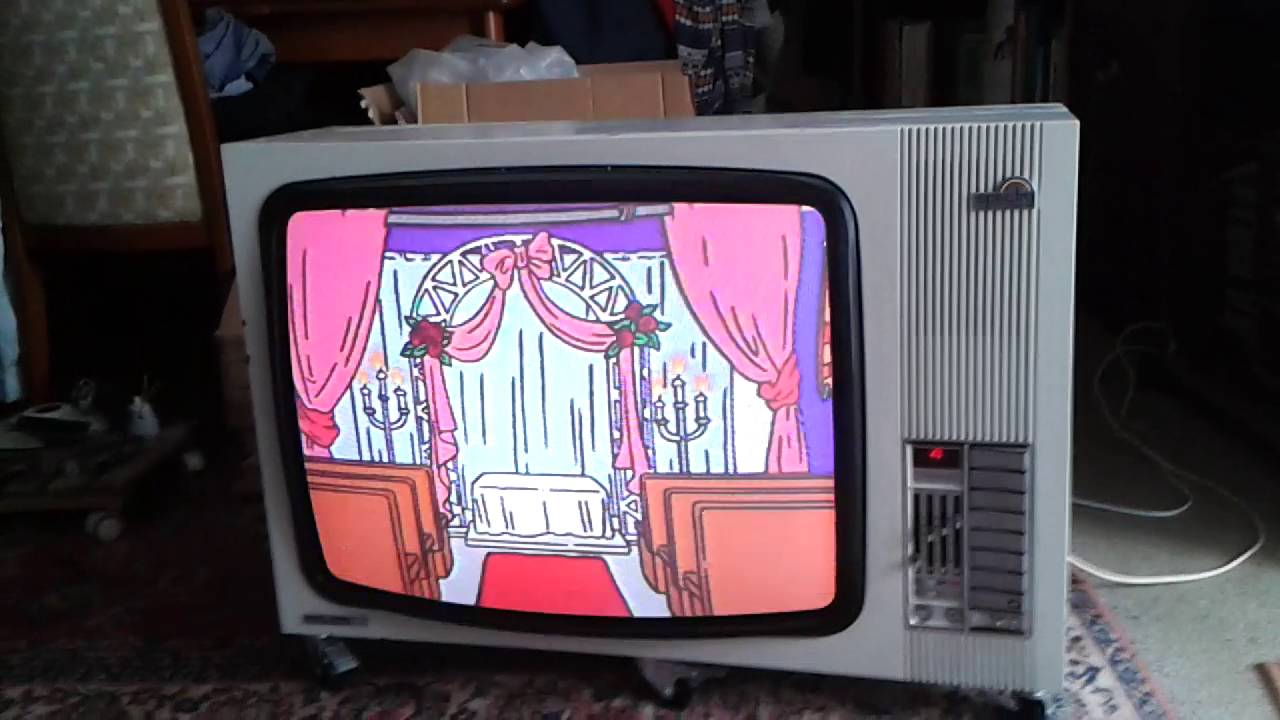Watch the Simpsons on 1970 color TV! - YouTube
