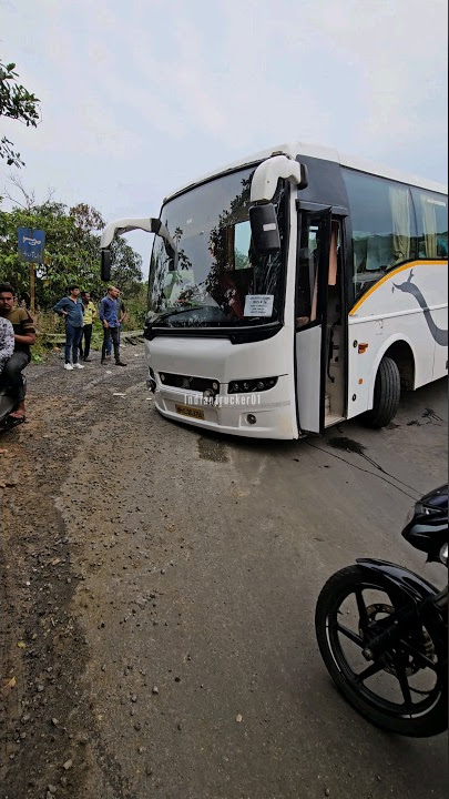 Volvo bus got stuck #volvo #bus #trending #foryou #new #viral #trendingshorts #trend #yt #shorts