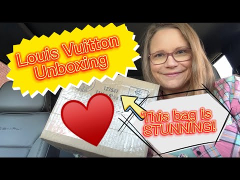 Louis Vuitton Monogram Canvas High Rise Bumbag - Yoogi's Closet