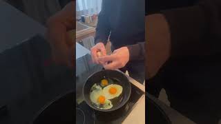 3 eggs fried