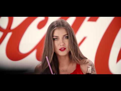 Wideo: W jaki sposób Coca Cola inspiruje chwile optymizmu i szczęścia?