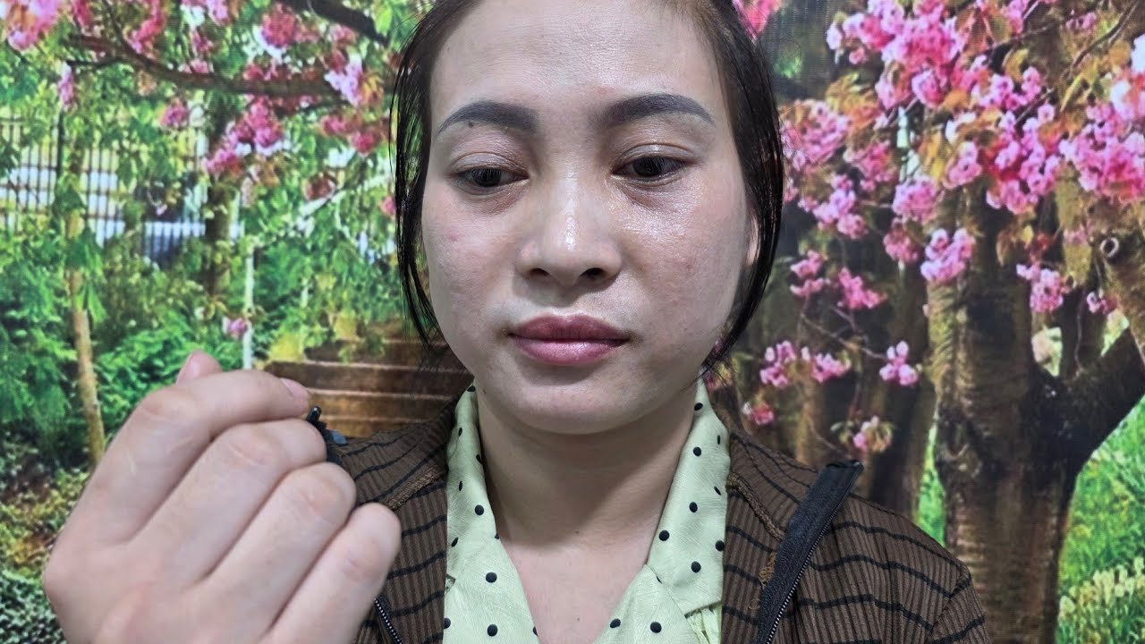 Vợ trẻ vạch trần sự thật chồng 2 làm biếng ăn cắp điện thoại của mẹ vợ