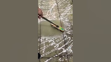 Quick & Easy PATIO CLEAN UP without a power washer! ✨🔎321531 @bymimizkitchen @cleanwithpinkstuff