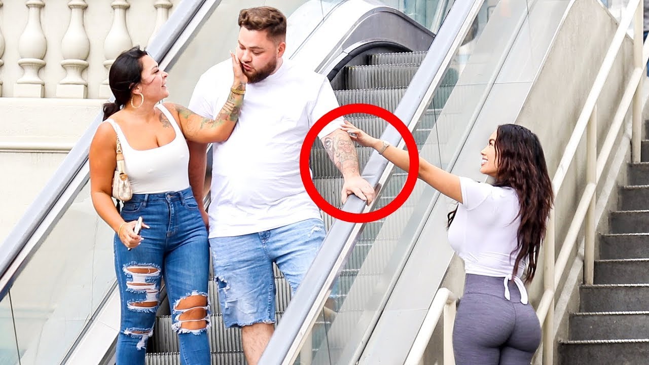 ⁣THE BEST ESCALATOR PRANKS!! *COUPLES REACTIONS*