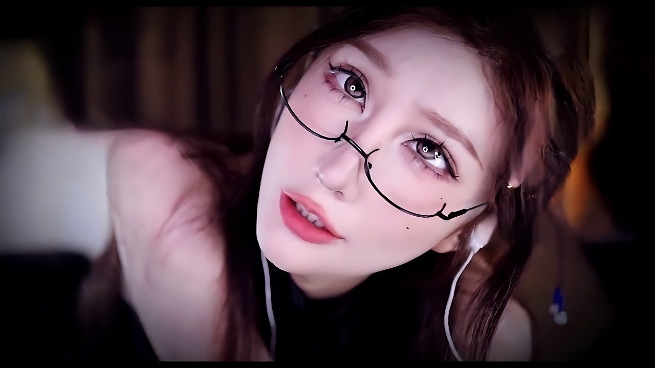 ASMR Ear Massage, Whispering, Mic Triggers (Relaxation)