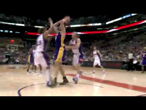 Louis Amundson blocks both Gasol and Bynum