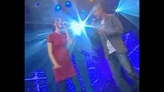 Mawi & Diana Daniele - Penyembuh Rindu (MTV @ Muzik25)