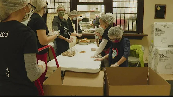 Mozel Sanders Foundation to serve 10,000 meals this Thanksgiving