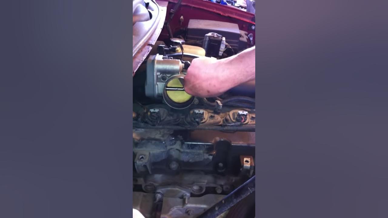 2002 GMC Envoy Reduced Engine Power Light - YouTube