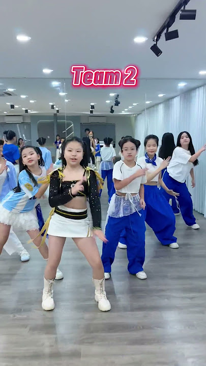 Download lagu Team 1 or Team 2? | Follow Me | MENTE Mร TOMA TOMA Dance Trend