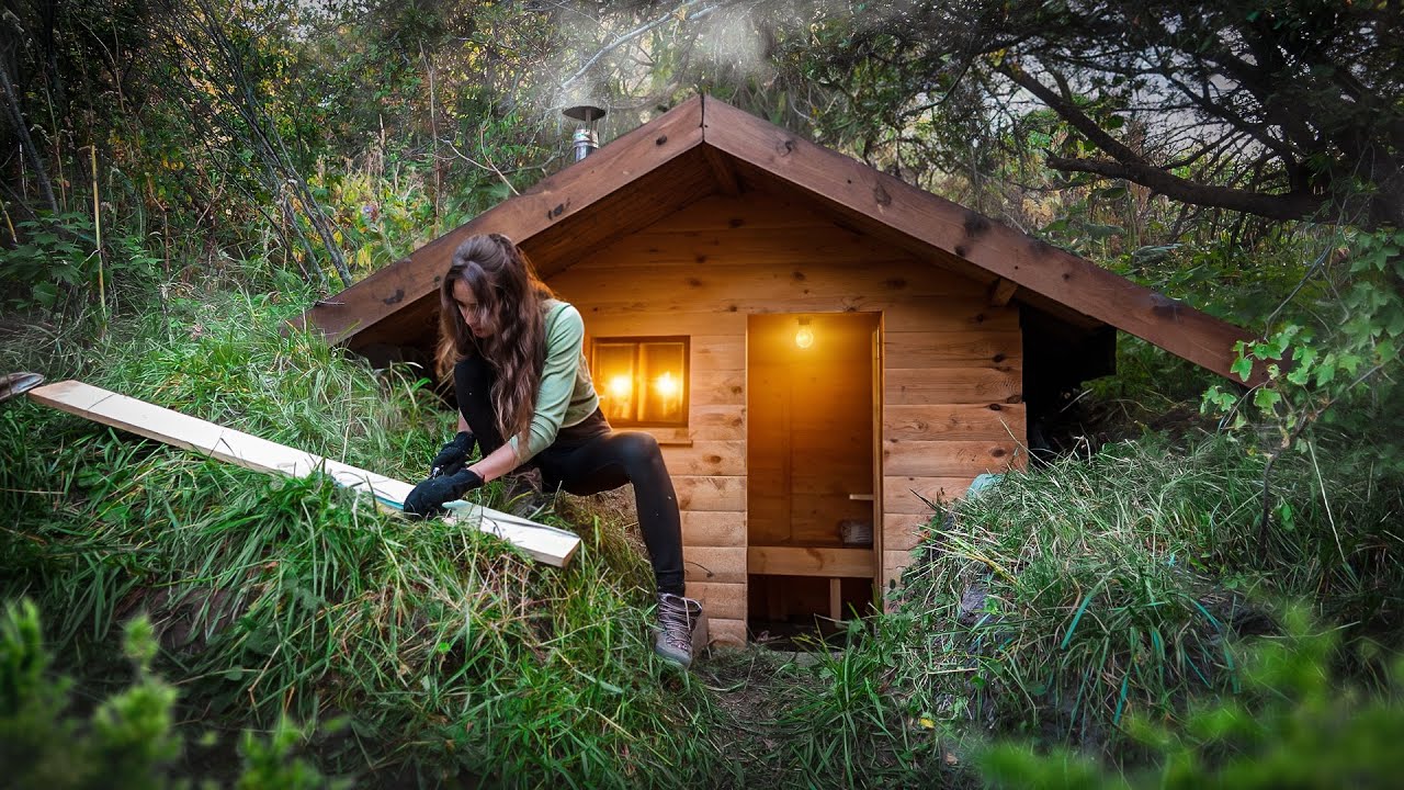 The girl survives in the cabin log. Solo overnight. ASMR - YouTube