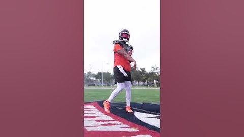 Justin Fields free clip for edits!