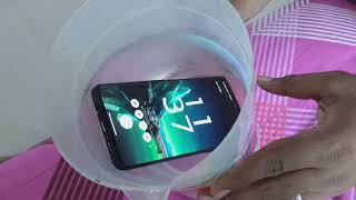 Moto Edge 40 Neo water test