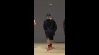 SUPER JUNIOR Super Clap Dance Practice (DONGHAE focus)