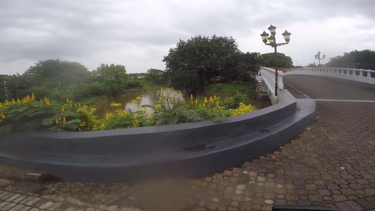 Suasana di KEMANG PRATAMA habis di guyur hujan💭💭