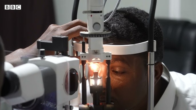 Uy ayollarining katta kokraklari Rus ayol hukmronlik bekasi