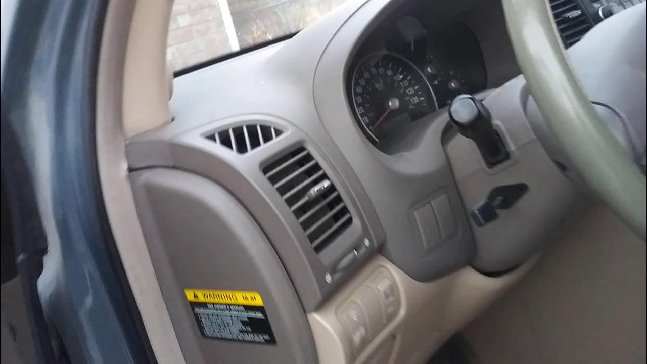 2006 Kia Sedona Startup and Rev - YouTube