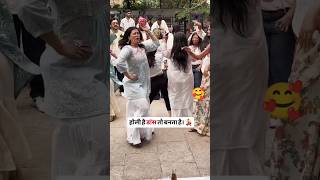 Holi Par Mannara Chopra Ne Laa Jamkar Thumka